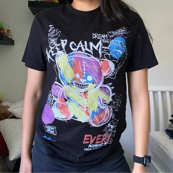 Graphic T - Picture 3 of 4